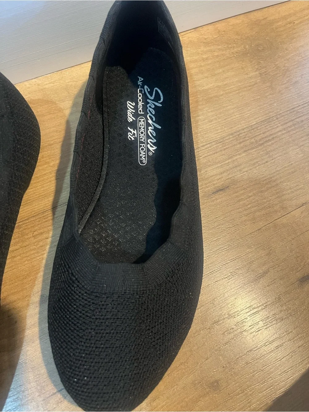 Skechers Black Knit Slip-On Ballet Flats Air-Cooled Memory Foam UNWORN